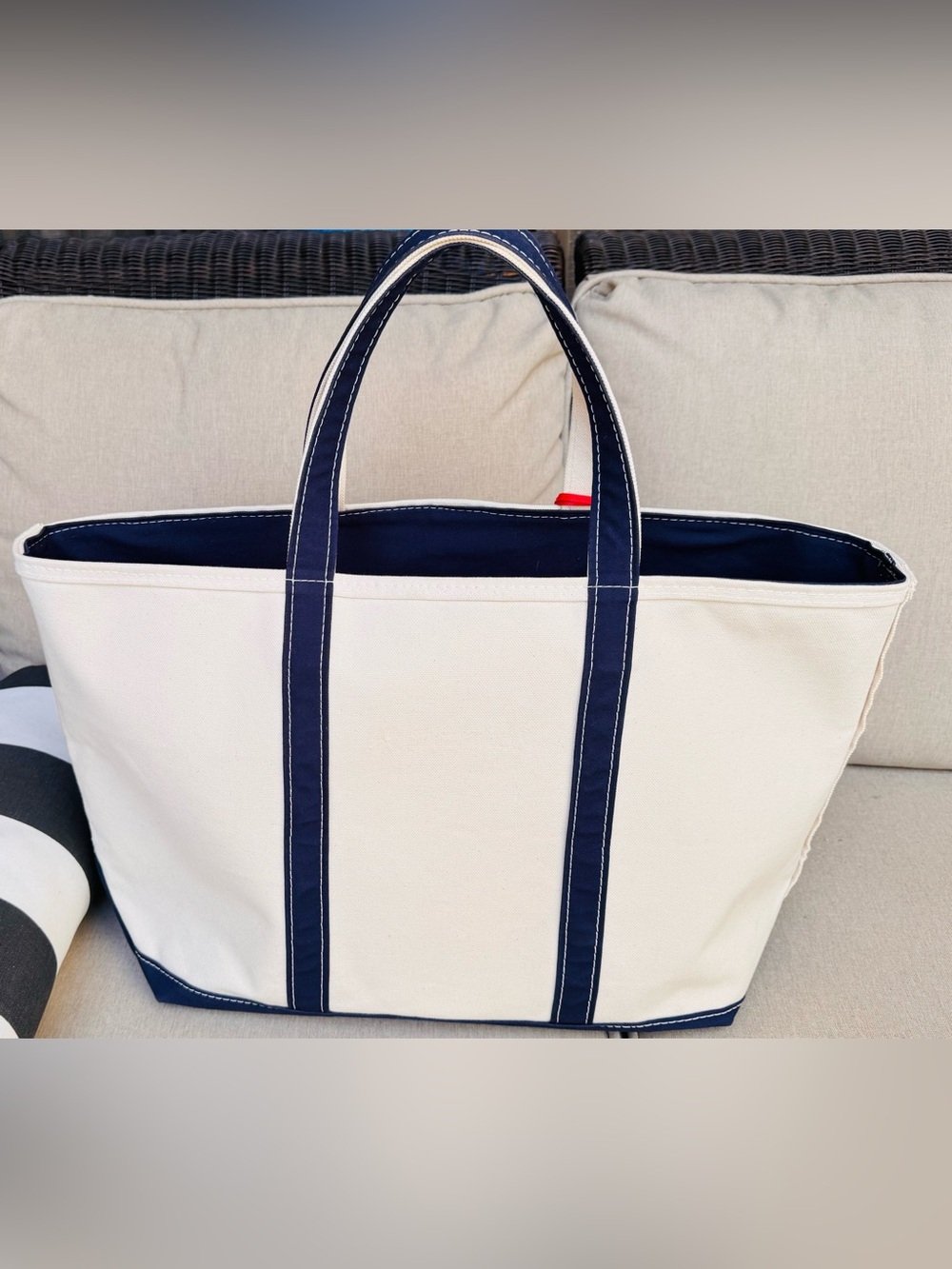 L.L. Bean Boat and Tote Zip Top with Navy Trim, Large - Picture 4 of 16